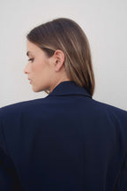 DOPPELREIHIGER BLAZER MIT GOLDENEN KNÖPFEN