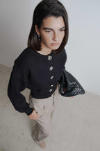 Strickjacke mit Knöpfen
