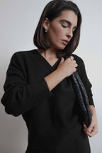 OVERSIZE-STRICKPULLOVER MIT V-AUSSCHNITT