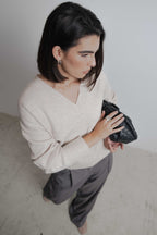 OVERSIZE-STRICKPULLOVER MIT V-AUSSCHNITT