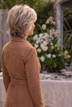 Mélisande | Vestido midi entallado con cuello vuelto