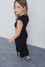 Midi-Kleid mit goldenem Schmuckapplik