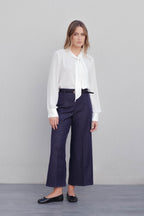Bluse mit Bindeband am Ausschnitt