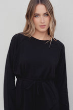 Fließender PULLOVER MIT GÜRTEL