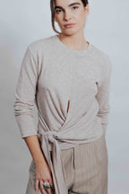 T-Shirt mit Knoten