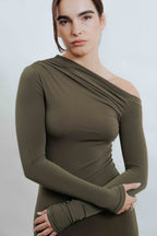 ASYMMETRISCHES MIDI-KLEID IN KHAKI