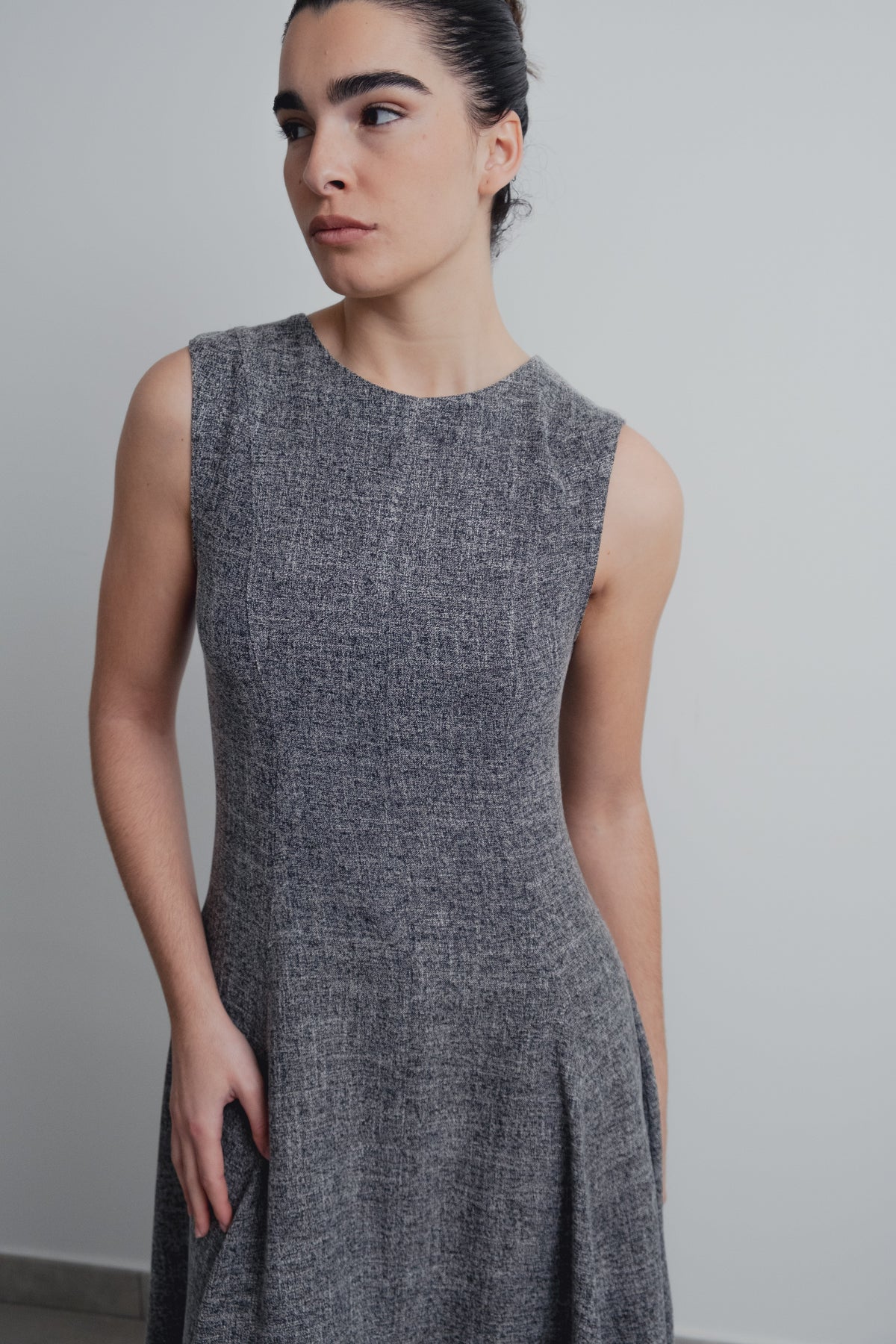 VESTIDO MIDI ESTRUCTURA