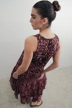 Langes Kleid mit Volants und Print