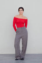 BODY MIT SCHULTERFREIEM DESIGN