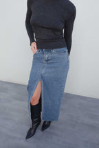 Langer Jeansrock mit Schlitz