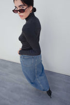 Langer Jeansrock mit Schlitz