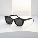 Cat-Eye Sunglasses – Femininity and Mystery